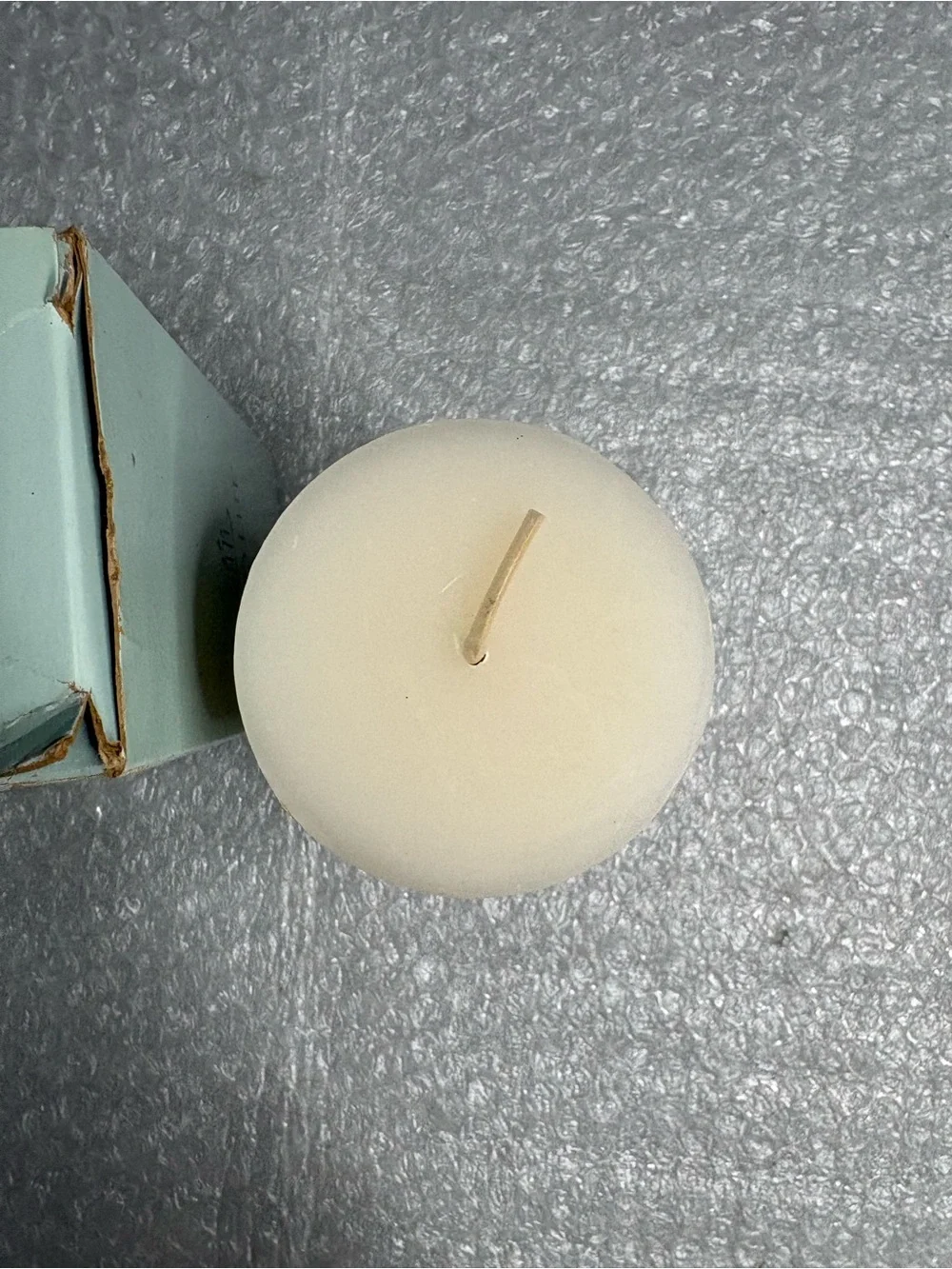 PartyLite C35181 French Vanilla Pillar Candle - Picture 4 of 4